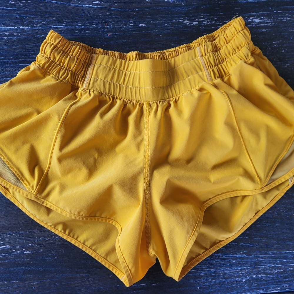 Lululemon Athletica Yellow Athletic Shorts Lightweight Performance